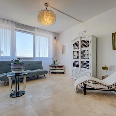 Spacious Serenity - Malta Near St Julians Lejlighed *