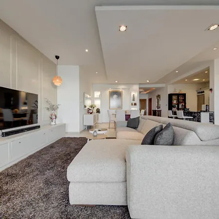 Spacious Serenity - Malta Near St Julians Apartment *