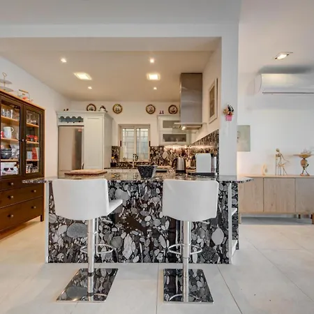 Apartment Spacious Serenity - Malta Near St Julians
