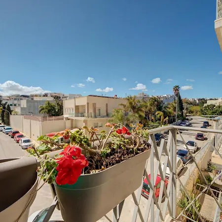 Spacious Serenity - Malta Near St Julians Apartment *